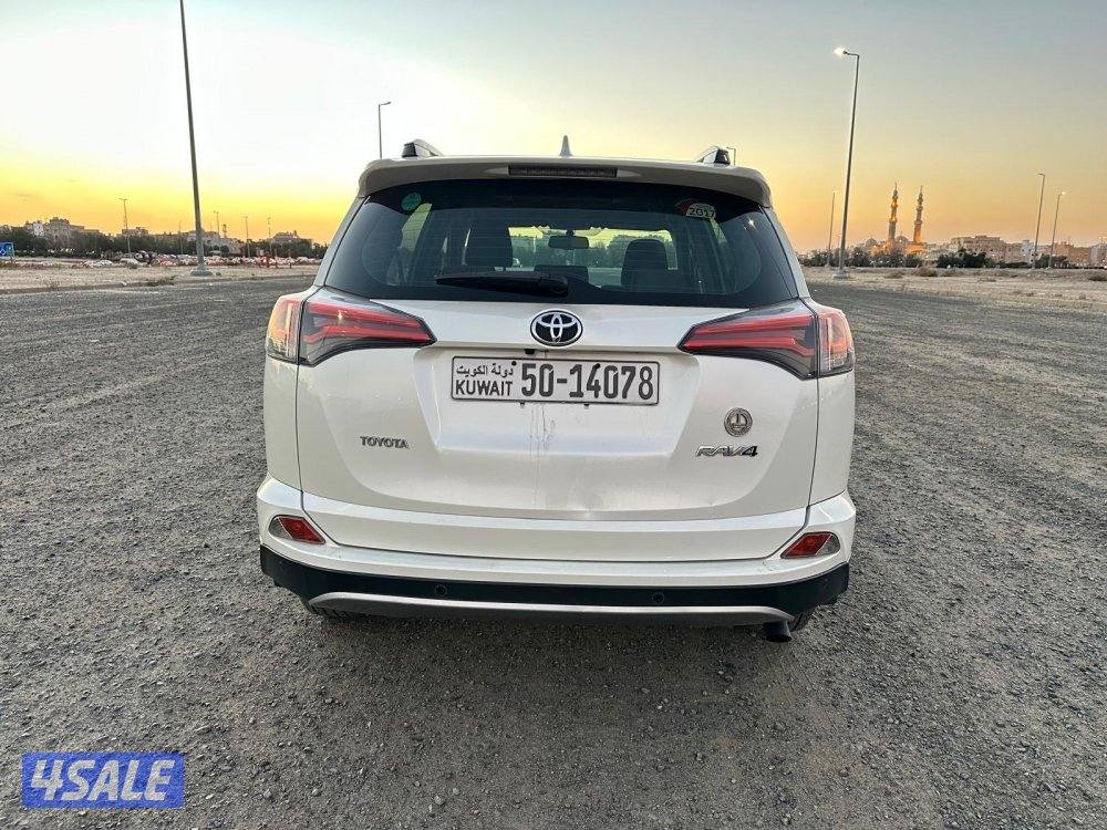 تويوتا راف 4 موديل ٢٠١٧ كامل المواصفات3