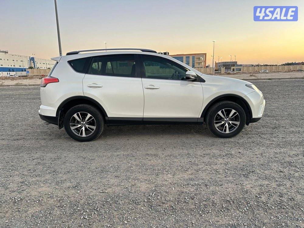 تويوتا راف 4 موديل ٢٠١٧ كامل المواصفات4