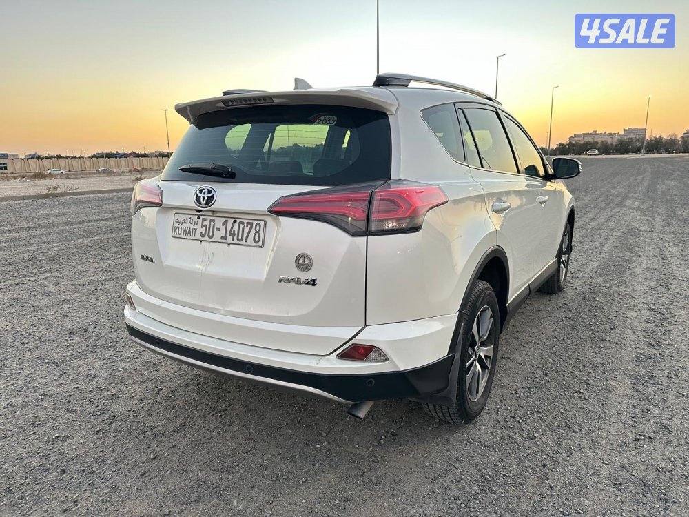 تويوتا راف 4 موديل ٢٠١٧ كامل المواصفات5