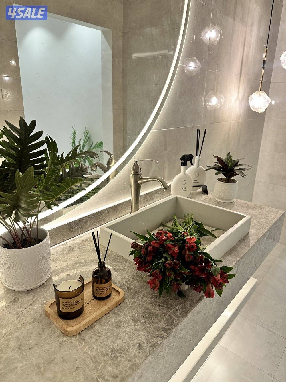 مزرعه للايجار مساحتها ١٢ الف على طريق٥٠٠14