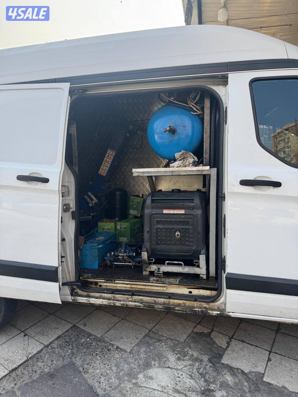 للبيع كراج وبنشر متنقل، فورد فان ترانزيت موديل 20212