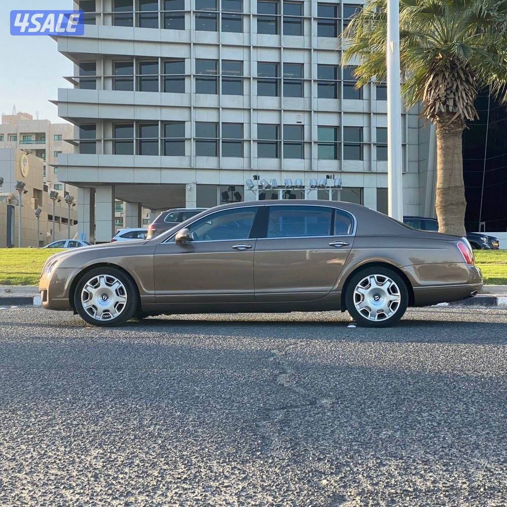 بيع🔺شراء🔺تثمين

للبيع بنتلي فلاينج سبير
موديل 2012  
عداد 99 الف4