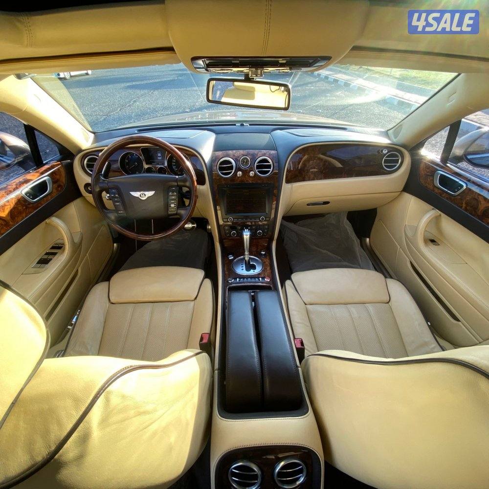 بيع🔺شراء🔺تثمين

للبيع بنتلي فلاينج سبير
موديل 2012  
عداد 99 الف9