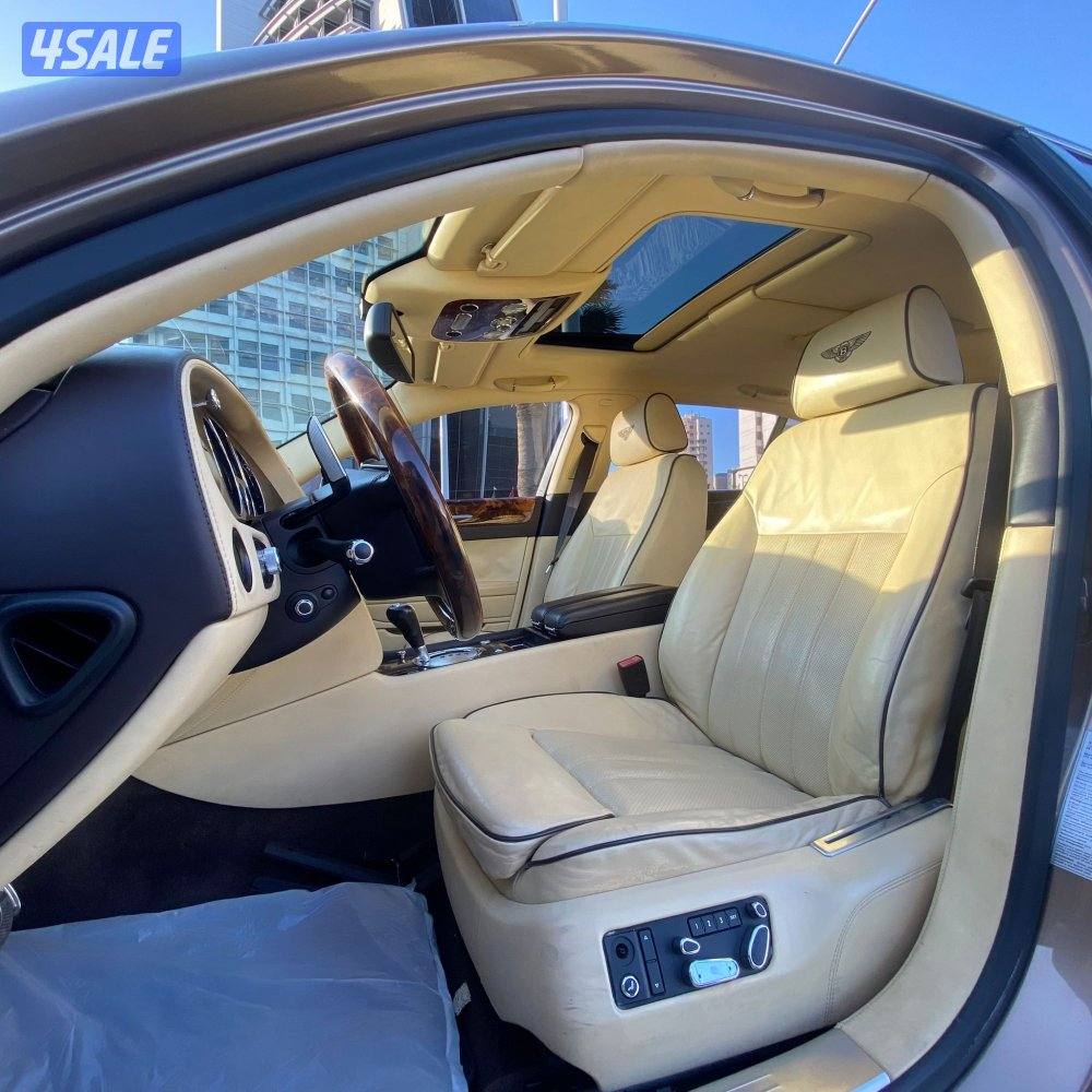 بيع🔺شراء🔺تثمين

للبيع بنتلي فلاينج سبير
موديل 2012  
عداد 99 الف10