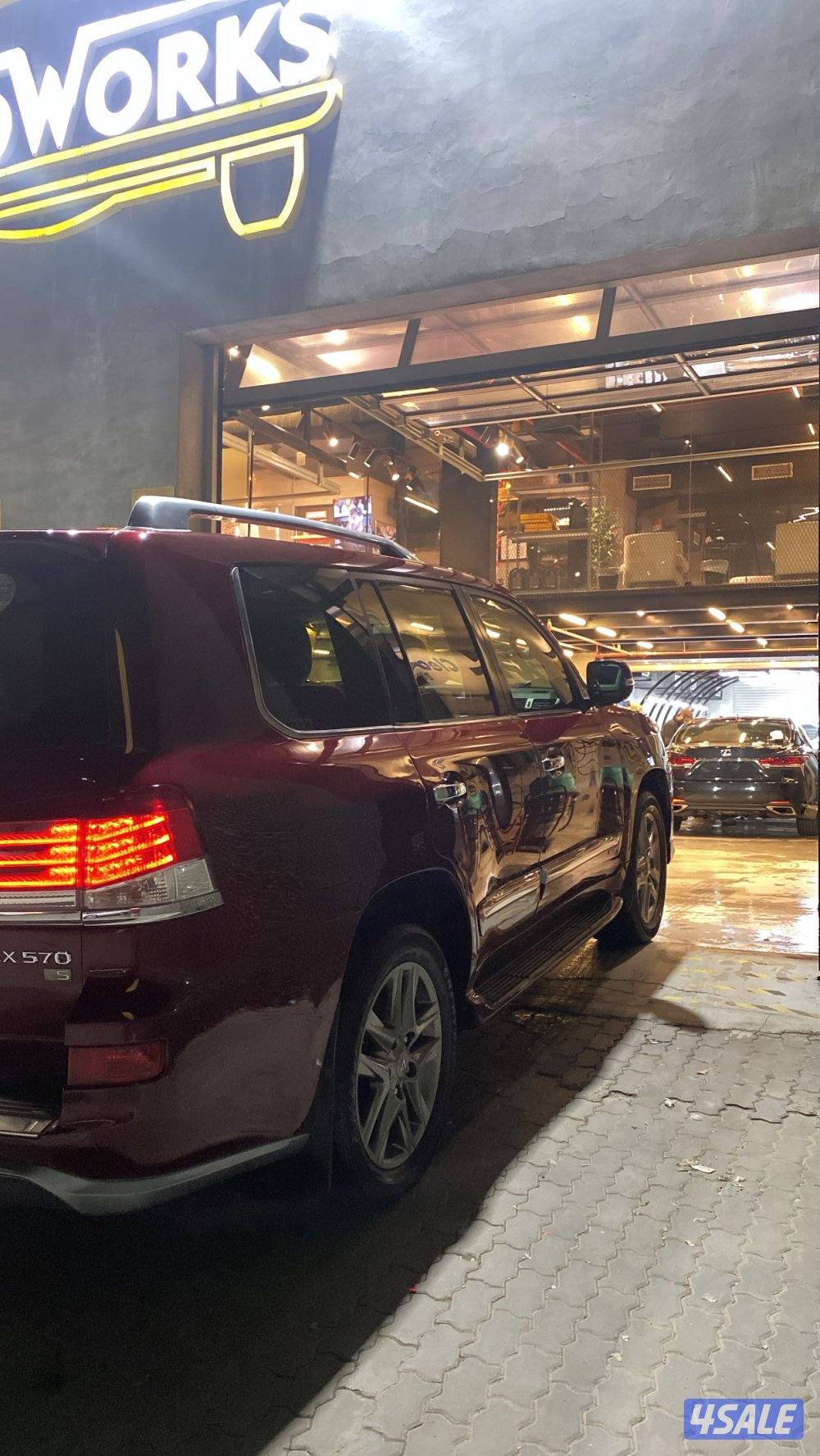 للبيع جيب لكزس سبورت اس2