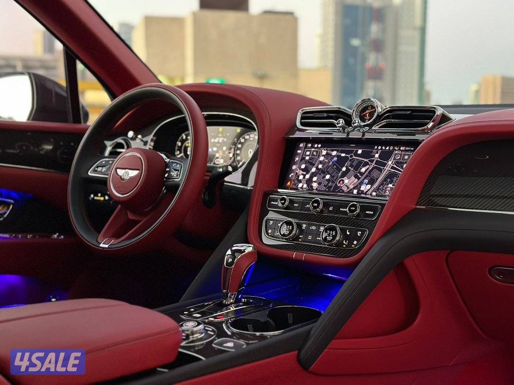 بنتليBENTAYAG S V8موديل2024 عداد5الاف وارد الزياني تحت الكفاله+الصيانه4