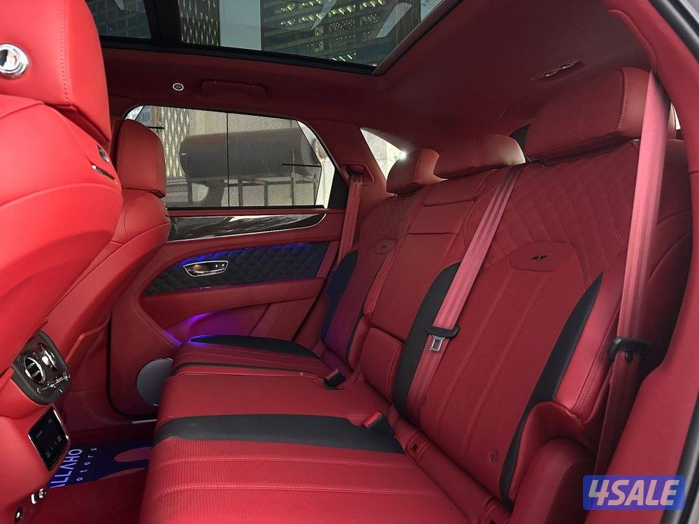 بنتليBENTAYAG S V8موديل2024 عداد5الاف وارد الزياني تحت الكفاله+الصيانه7