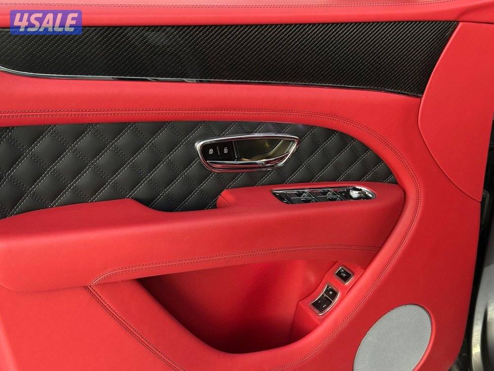 بنتليBENTAYAG S V8موديل2024 عداد5الاف وارد الزياني تحت الكفاله+الصيانه10