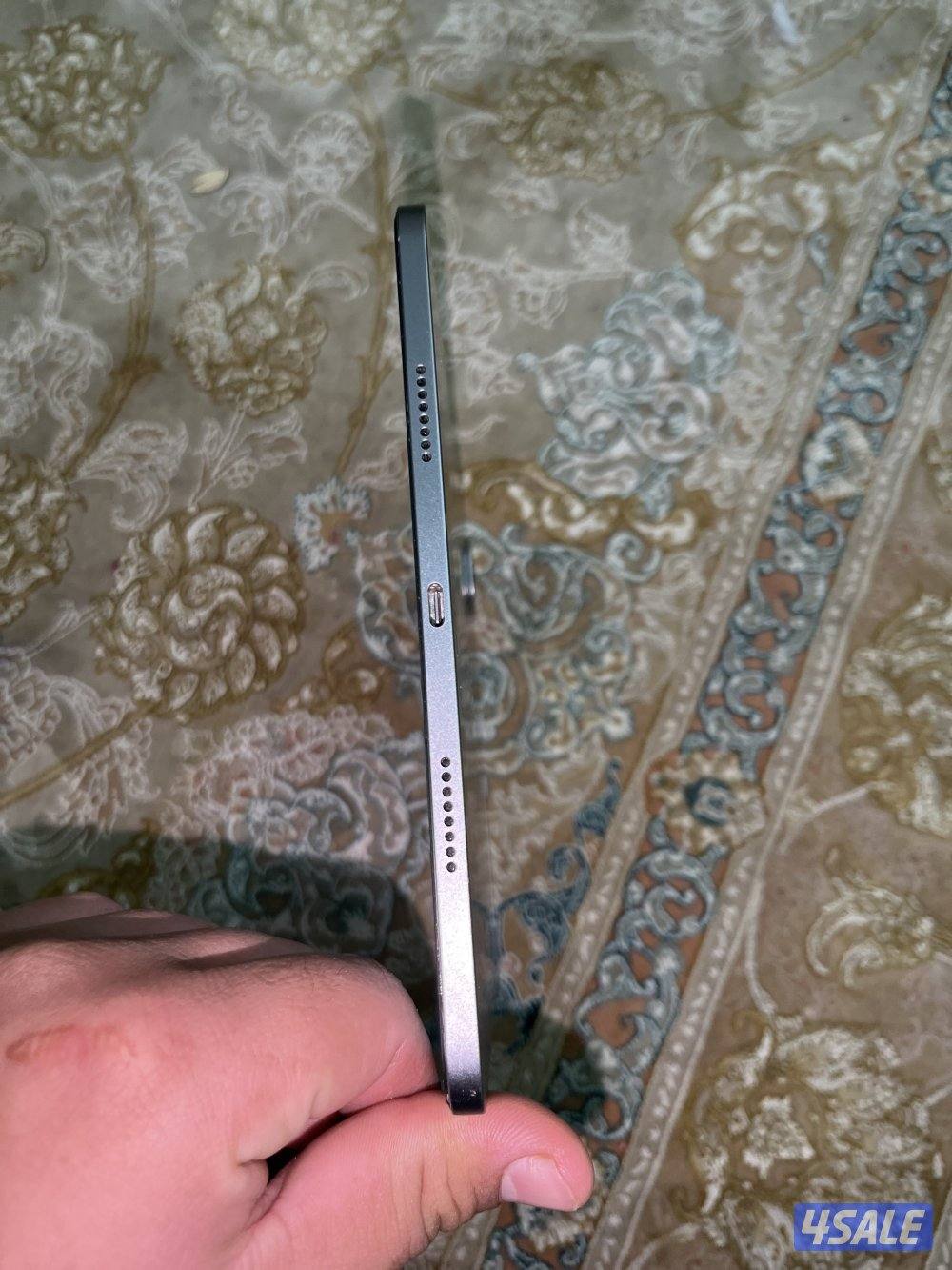 ايباد ابروm2 قيقا256 بوصه11 نضيف ولا ختش مو مبدل شي3