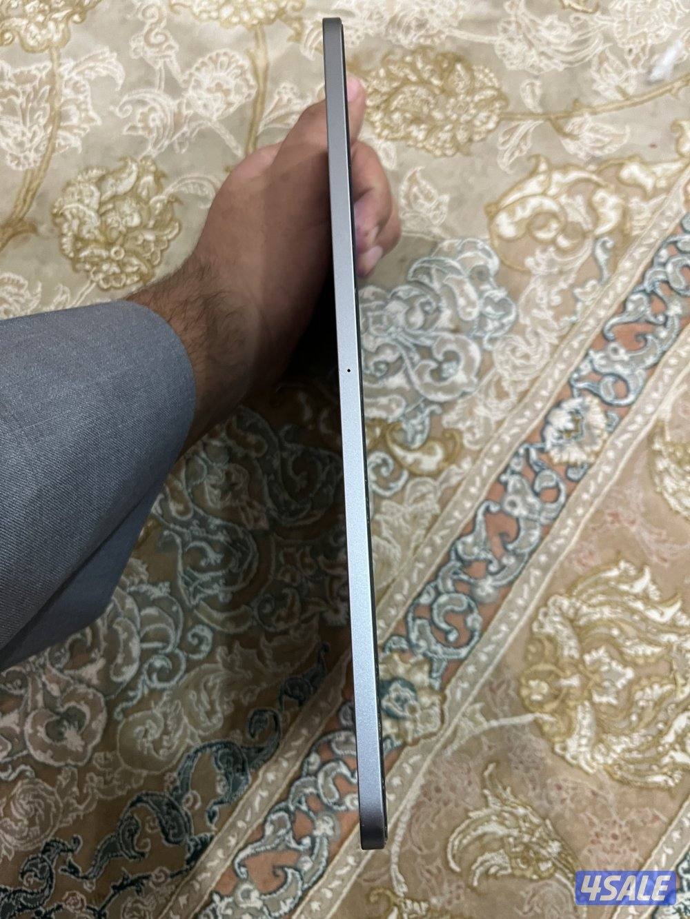 ايباد ابروm2 قيقا256 بوصه11 نضيف ولا ختش مو مبدل شي6