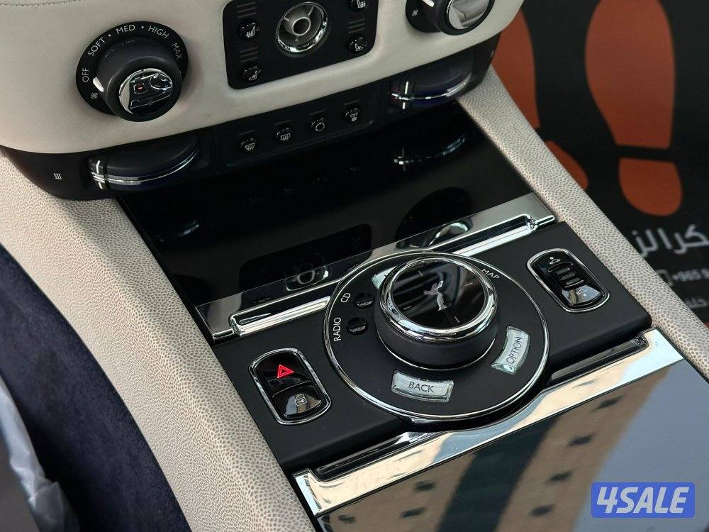 رولزرويسWRAITH موديل2015 عداد94الف وارد الغانم سيرفس منتظم6