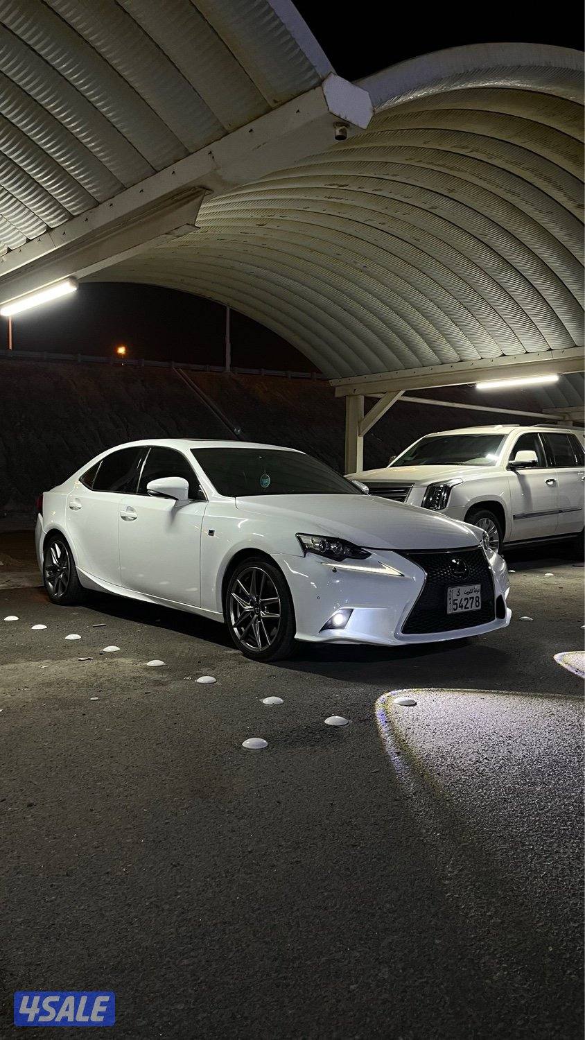 للبيع لكزس is350 fsport0