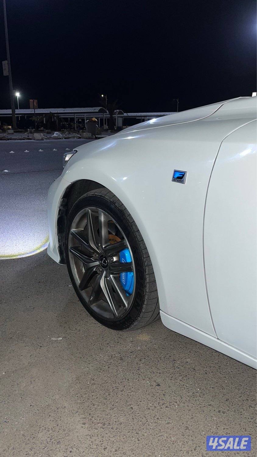 للبيع لكزس is350 fsport7