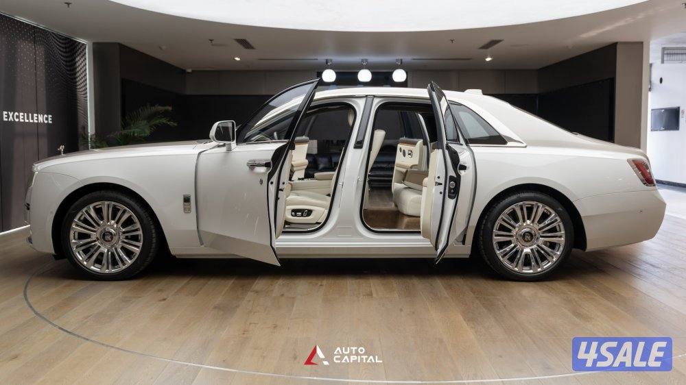 YOUR ROLLS-ROYCE  Ghost  V12 - 2022 - Luxury Order3