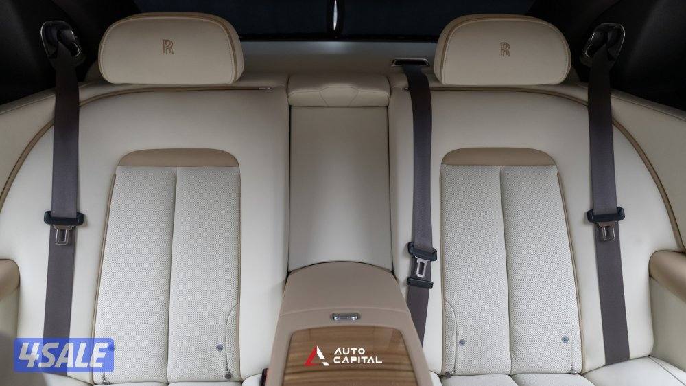 YOUR ROLLS-ROYCE  Ghost  V12 - 2022 - Luxury Order10