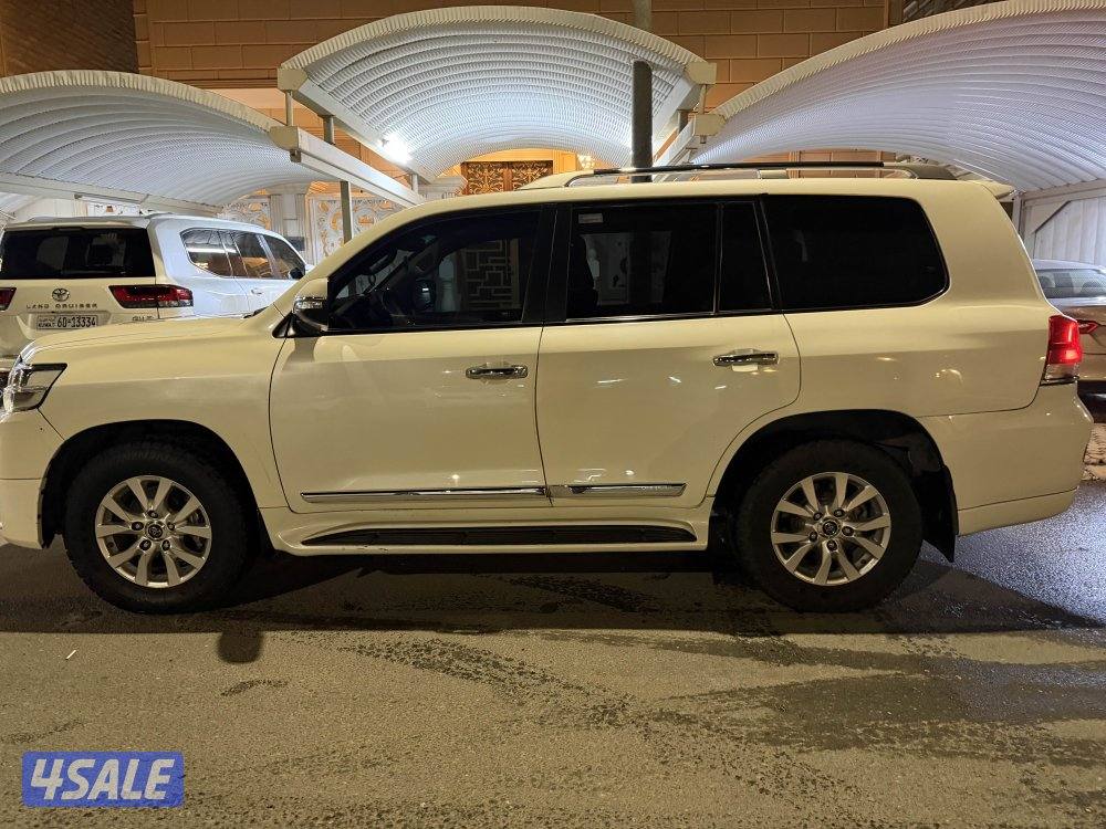 لاند كروزر ٢٠١٨5