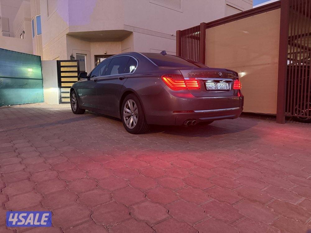 للبيع سيارة1