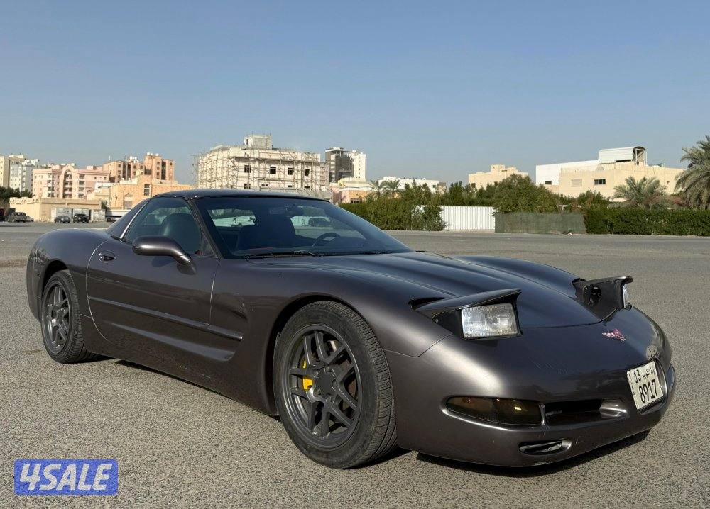 بحالة ممتازة كورفت C5 قير اتوماتيك موديل 1999 ماشي 190 الف كم  8 سلندر1