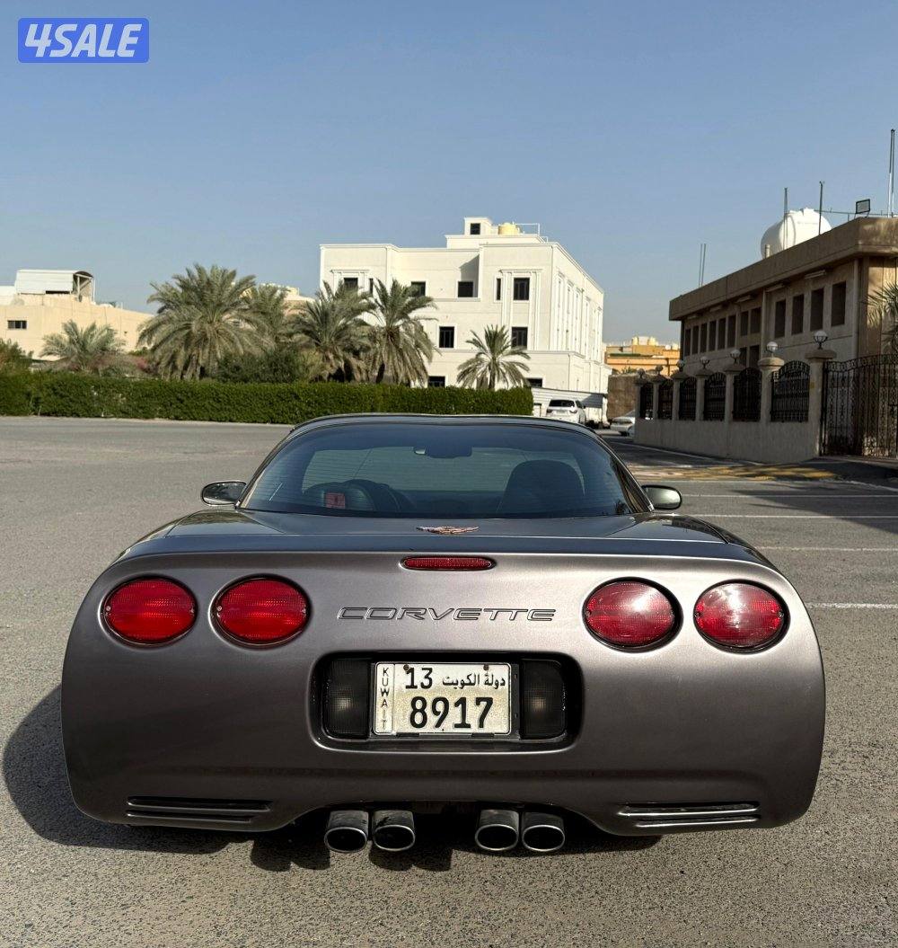 بحالة ممتازة كورفت C5 قير اتوماتيك موديل 1999 ماشي 190 الف كم  8 سلندر3