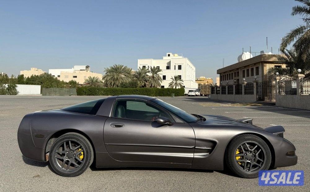 بحالة ممتازة كورفت C5 قير اتوماتيك موديل 1999 ماشي 190 الف كم  8 سلندر5