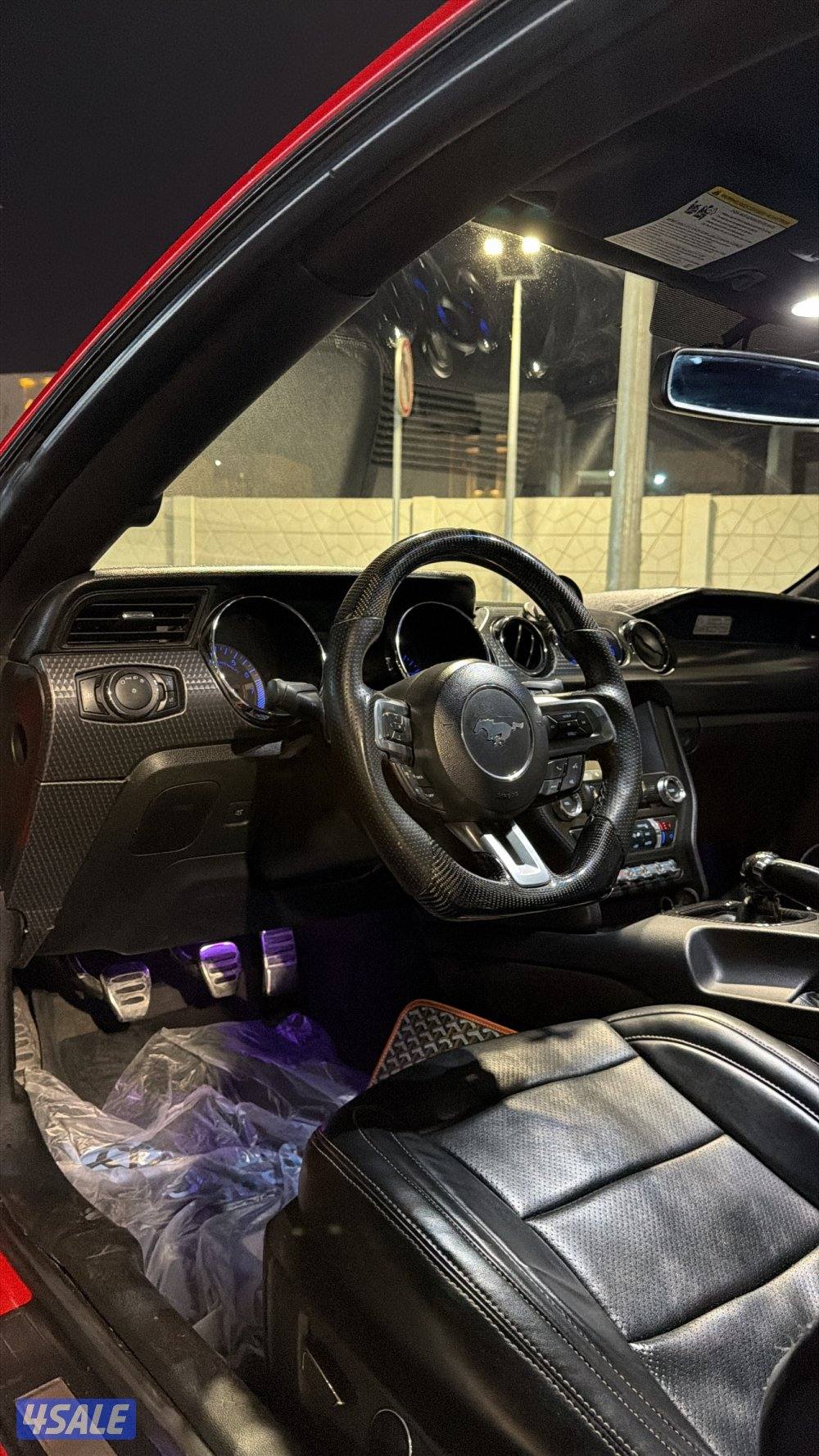 للبيع موستنق بيرفورمانس بكج  2015/5.0 قير عادي ماشي 160 شرط الفحص4