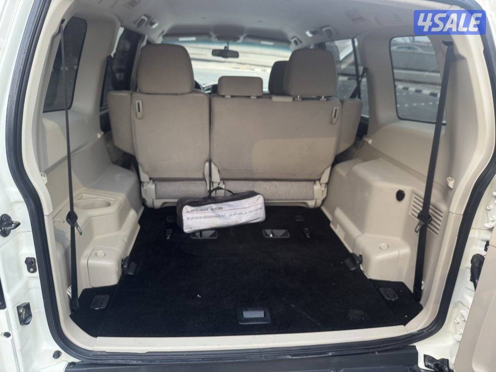 باجيرو2022للبيع صبغ وكالة بالكامل عداد92ألف فقط شرط الفحص مكينة3500Cc13