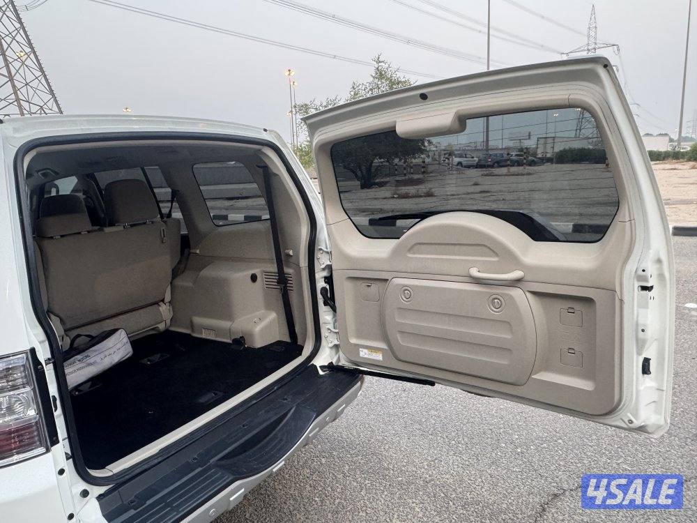 باجيرو2022للبيع صبغ وكالة بالكامل عداد92ألف فقط شرط الفحص مكينة3500Cc14