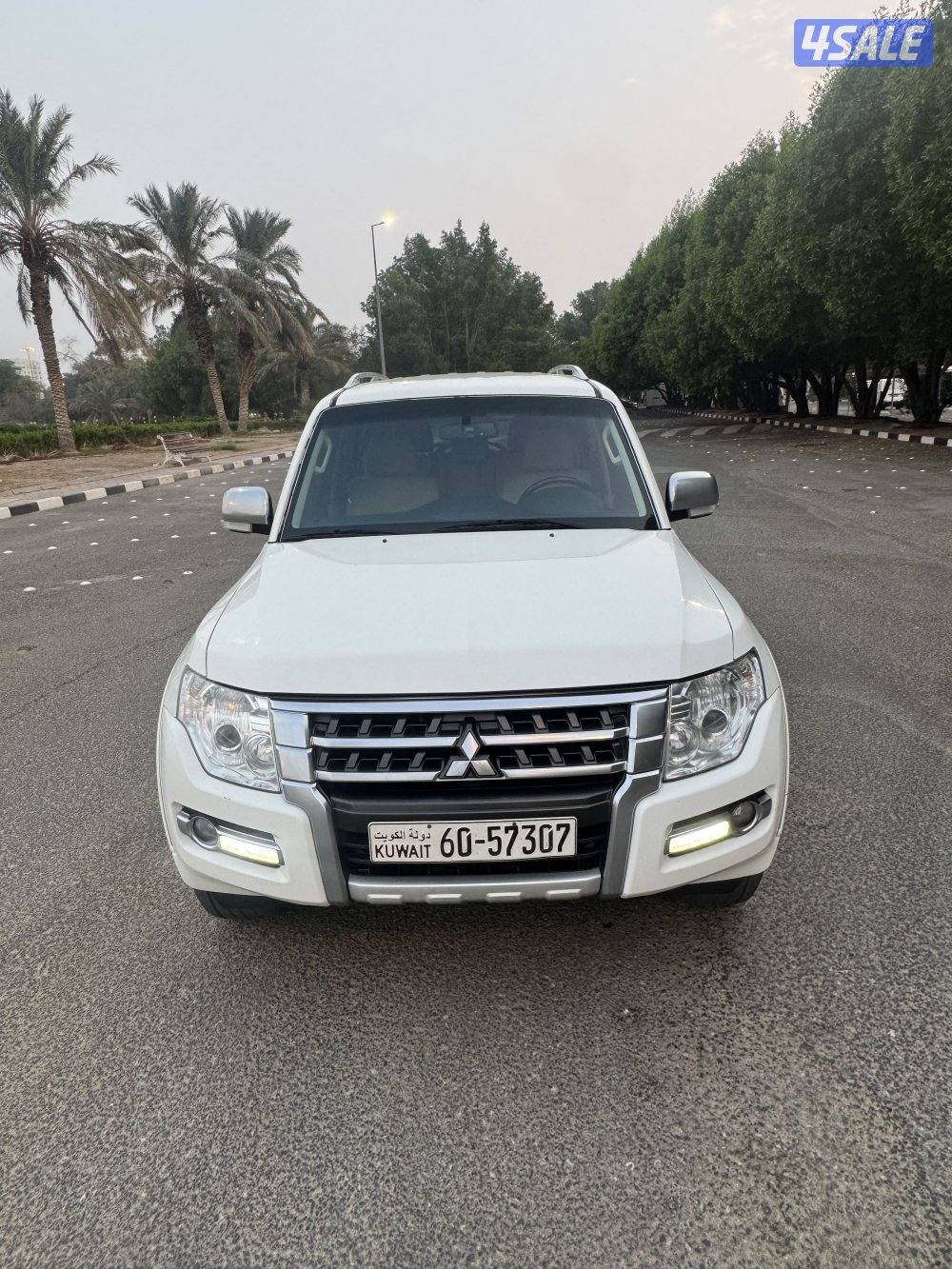 باجيرو2022للبيع صبغ وكالة بالكامل عداد92ألف فقط شرط الفحص مكينة3500Cc15