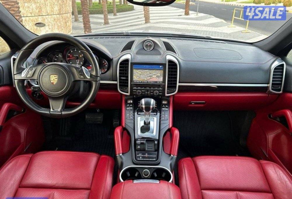 للتواصل وتساب فقط4