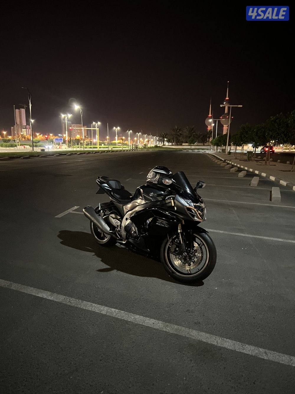 للبيع فقط سراد مخزن شرط الفحص نظيف جدا0