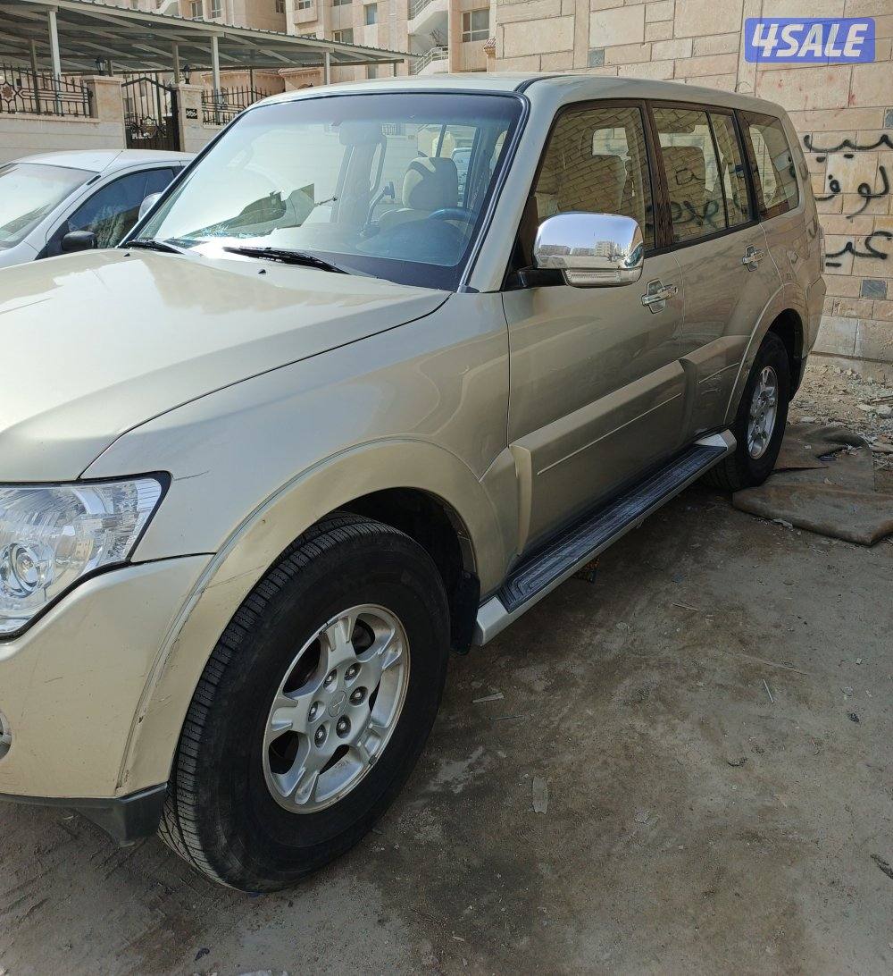 للبيع باجيرو بحالة جيدة لاستعمال0