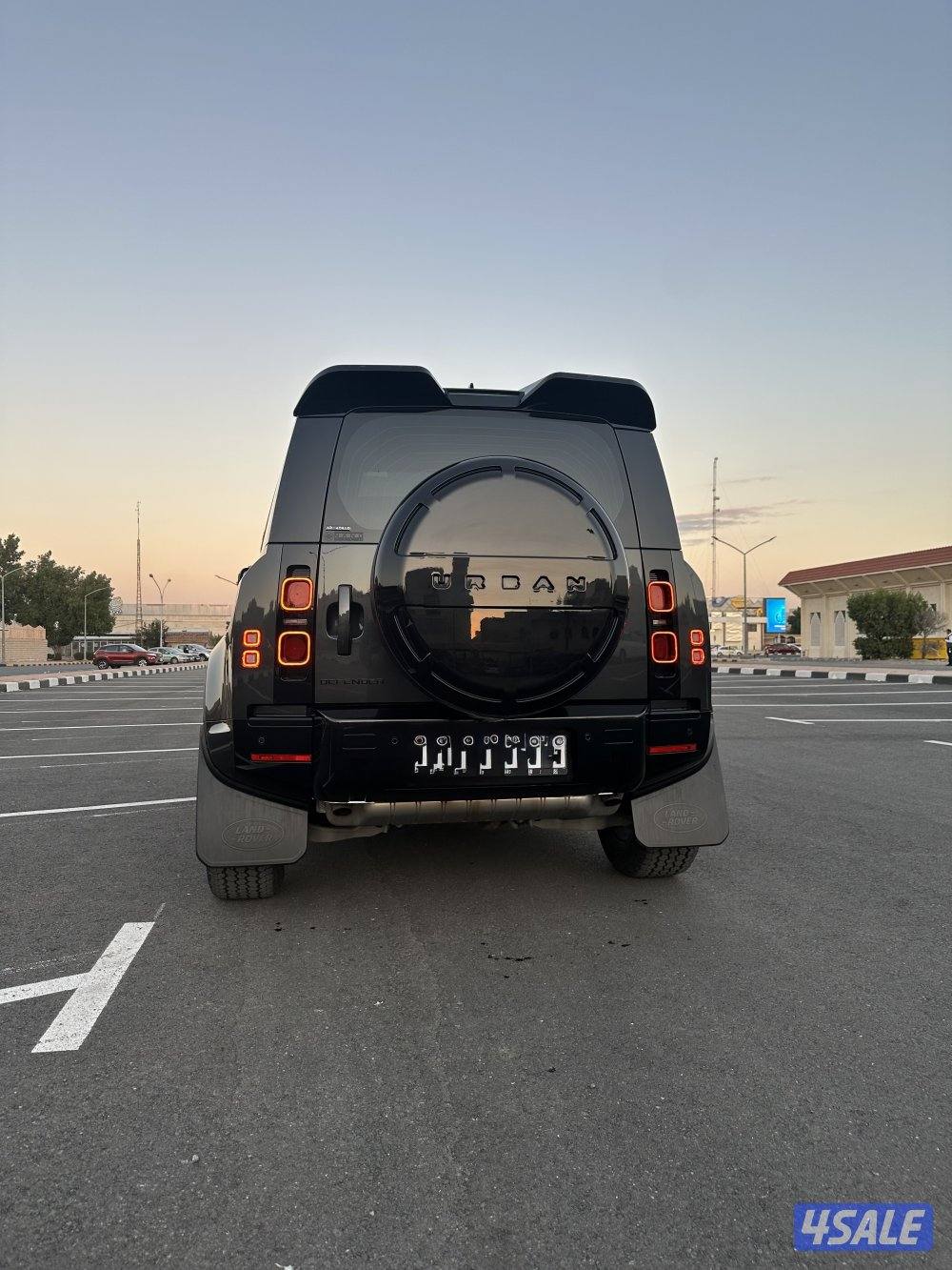 Defender 110 HSE P40010