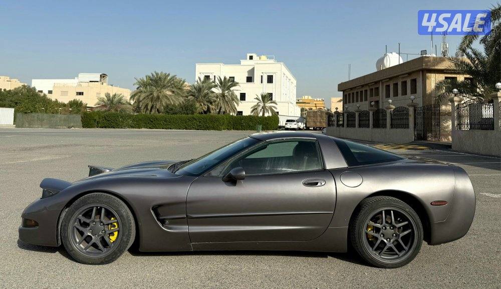 بحالة ممتازة كورفت C5 قير اتوماتيك موديل 1999 ماشي 190 الف كم  8 سلندر6