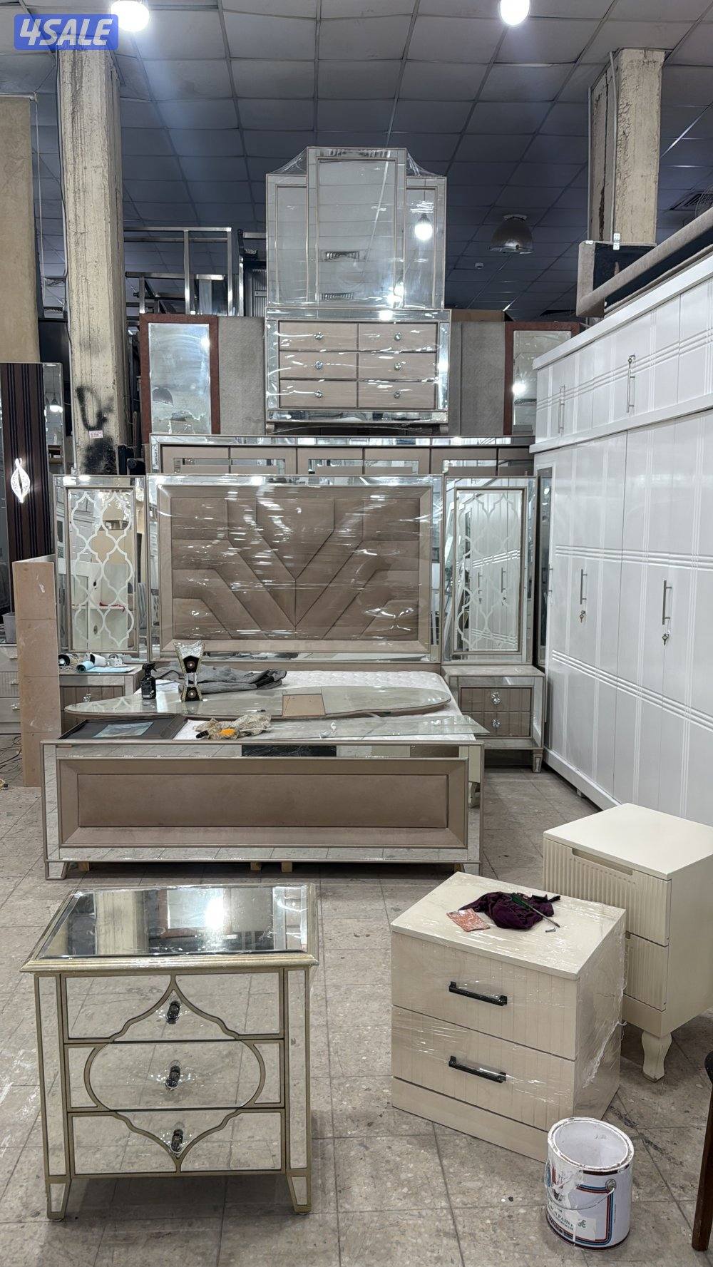 نبيع جميع غرف نوم وكبتات وسراير شبه جديده0