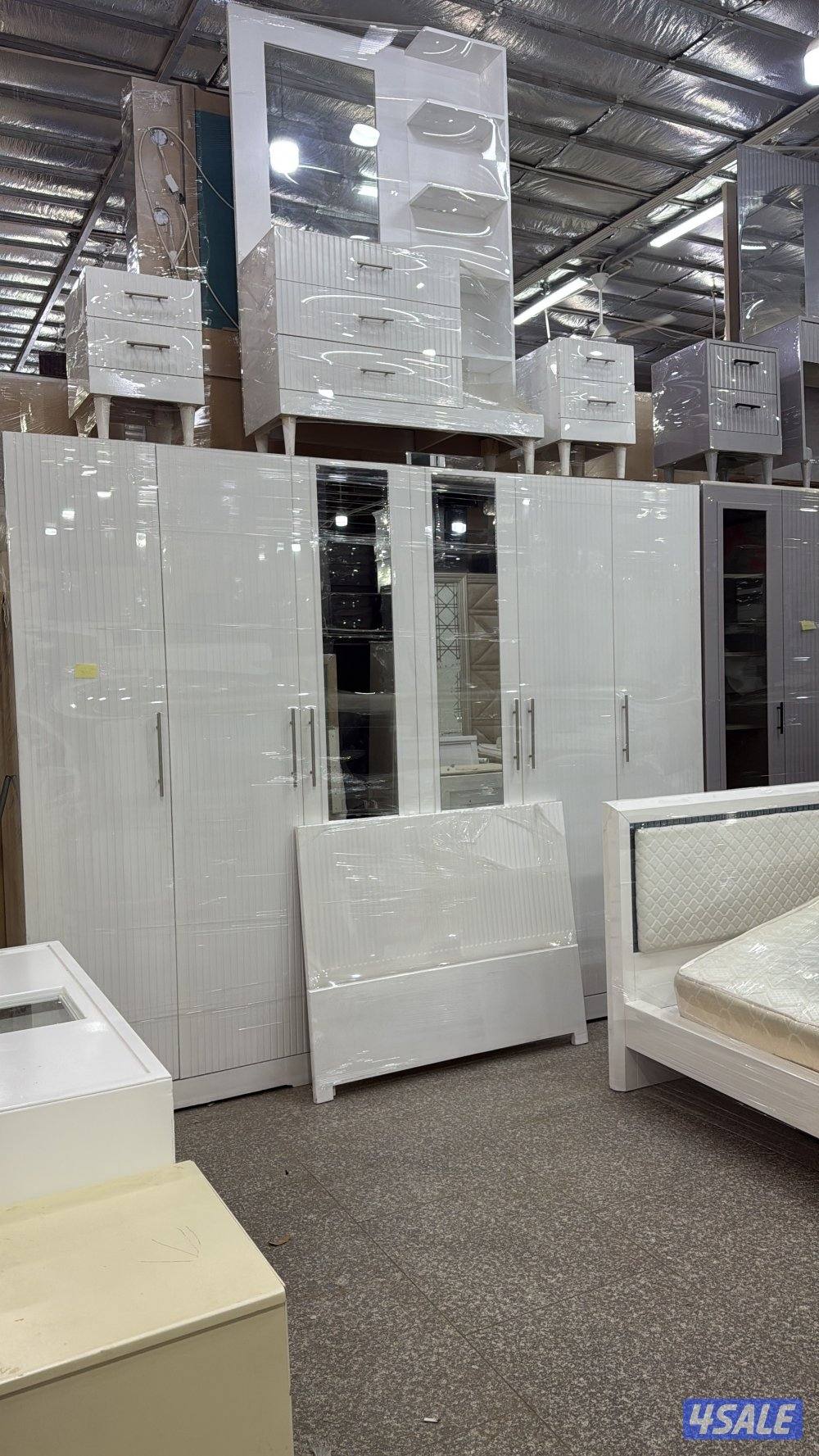 نبيع جميع غرف نوم وكبتات وسراير شبه جديده2