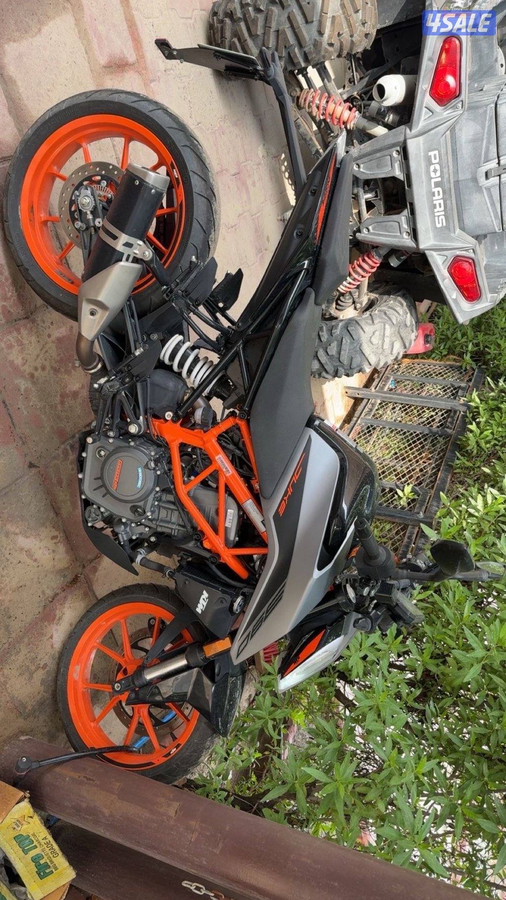 للبيع سيكل ktm duke 390 موديل 2022ماشي ٧٠٠السيكل مايحتاج شي0