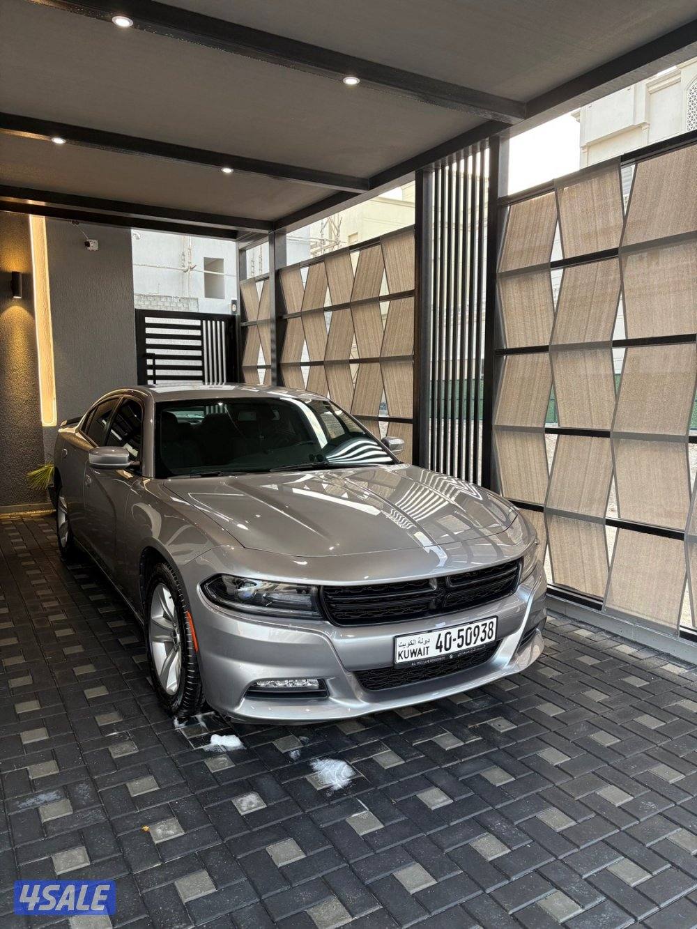 دوج تشارجر نظيفه جدا كامل الموصفات0