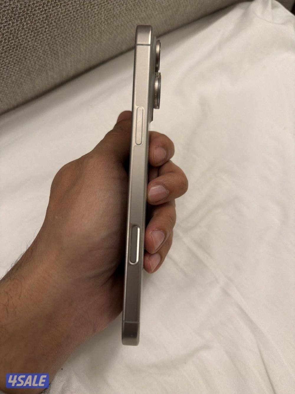 ايفون ١٦ برو ماكس1