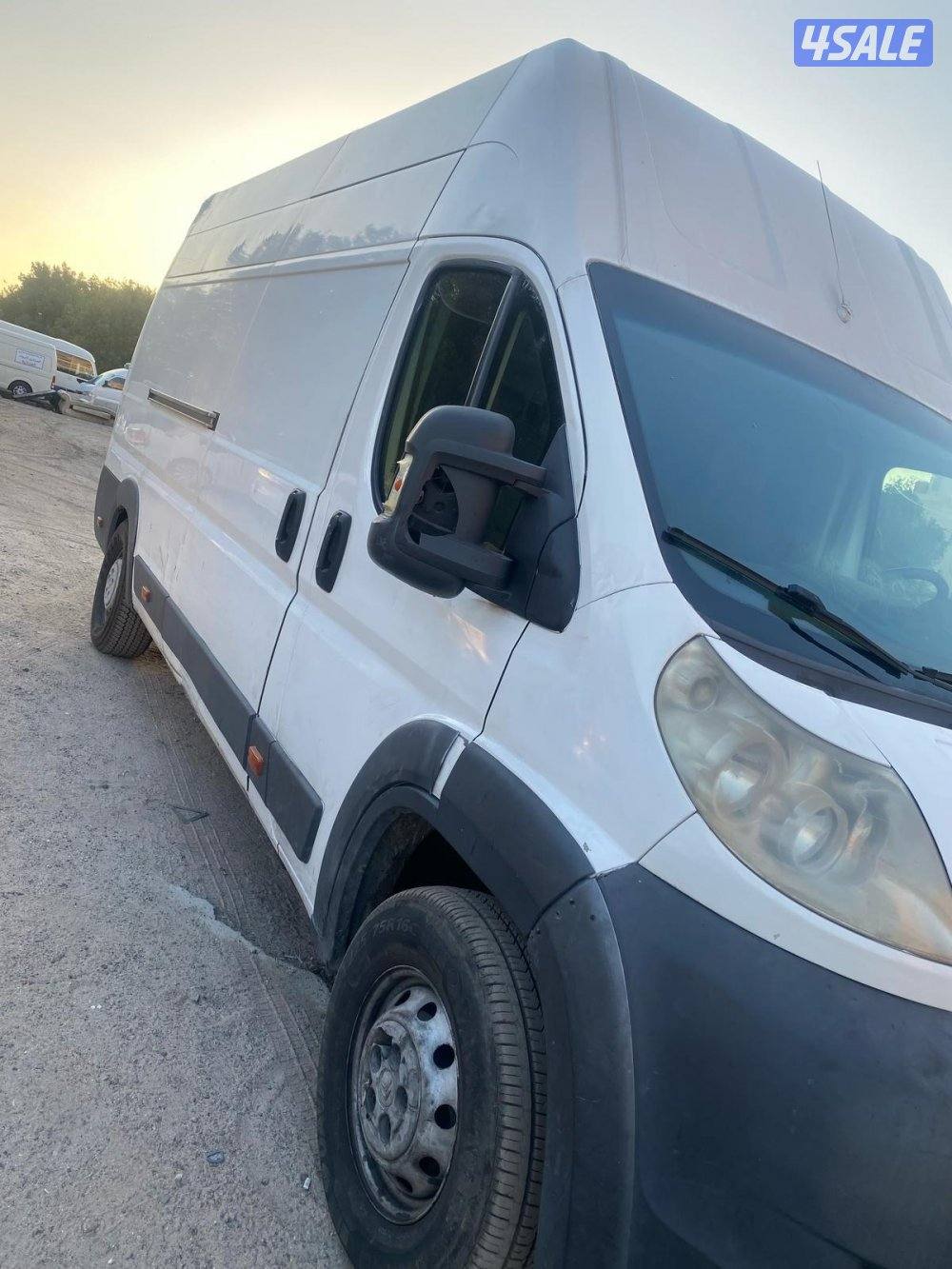 للبيع سبتروين جمبر مديل 2014 مجهز كراج متنقل بكامل المعدات وشرط الفحص3