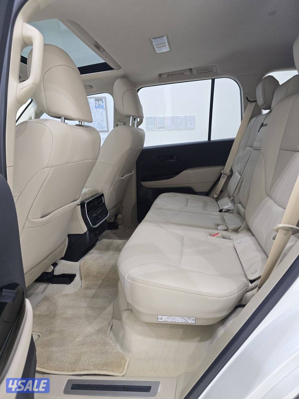 للبيع تويوتا لاندكروس GXR 4K بدون تيربو موديل 20255