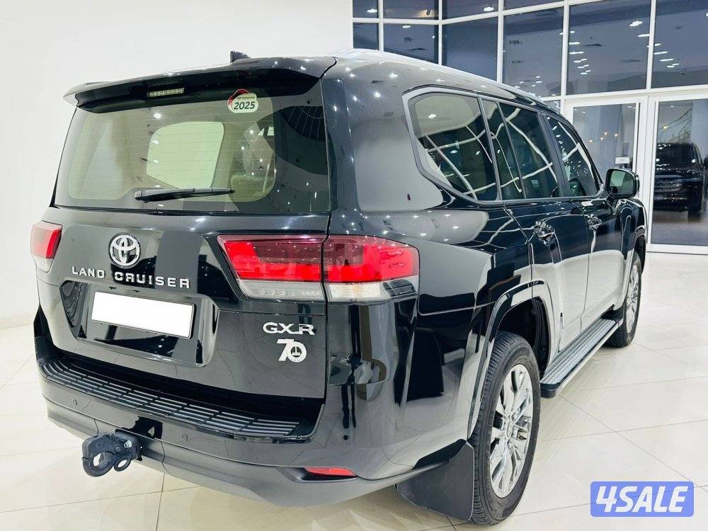 للبيع تويوتا لاندكروس GXR 4K بدون تيربو موديل 20253