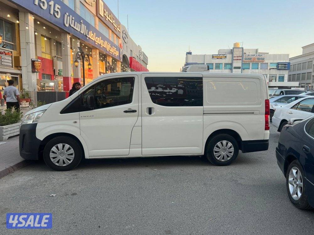 باص تويوتا هاي اس 20216