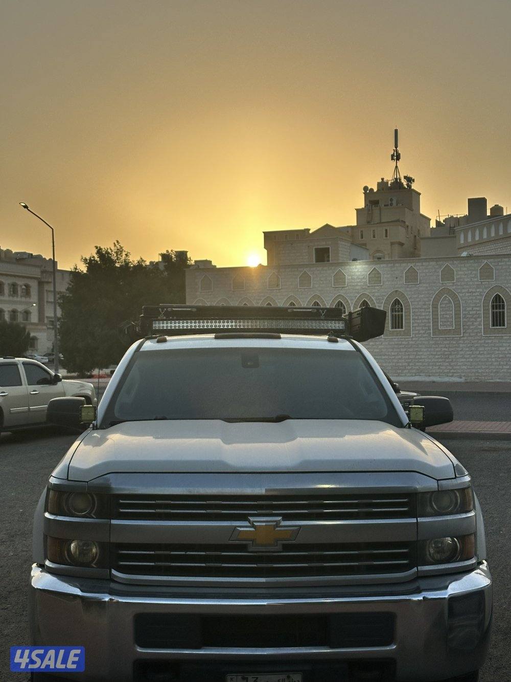 وانيت مجهز للرحلات نظيف7