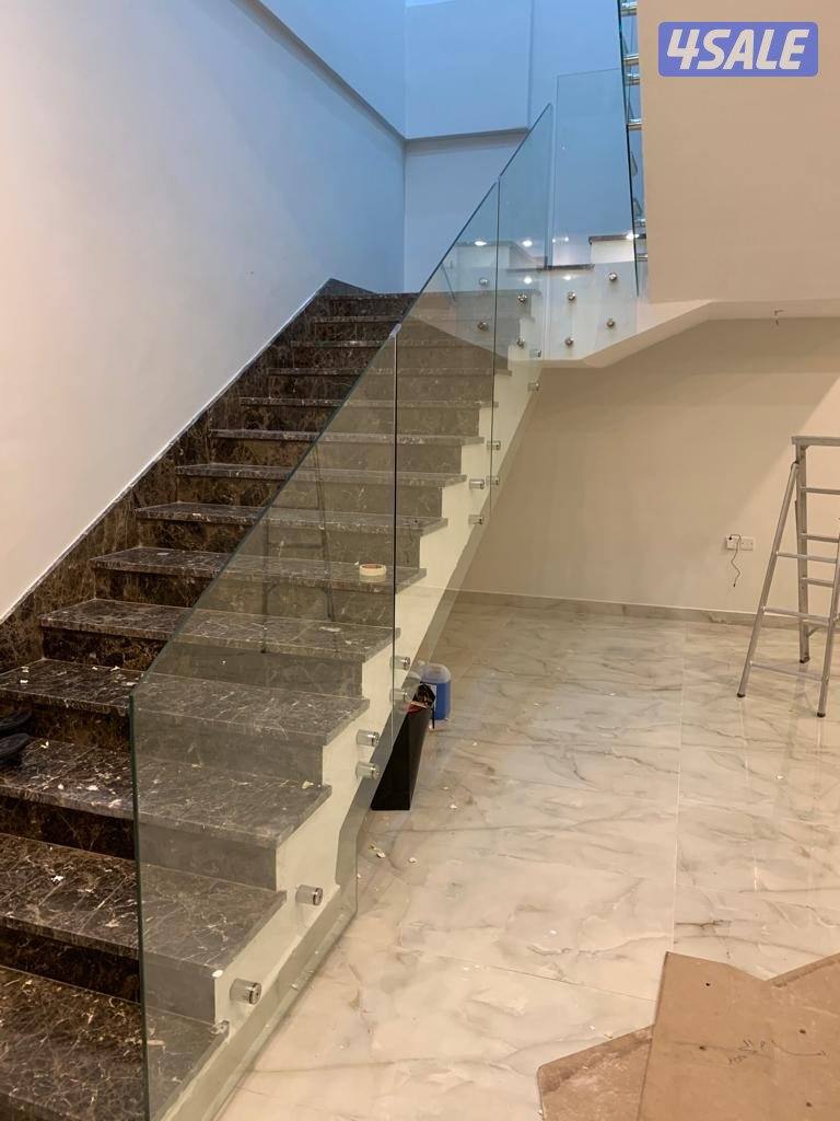 تركيب جميع أنواع الزجاج والمرايا شاور بكس طاوله طعام ديوانيه1