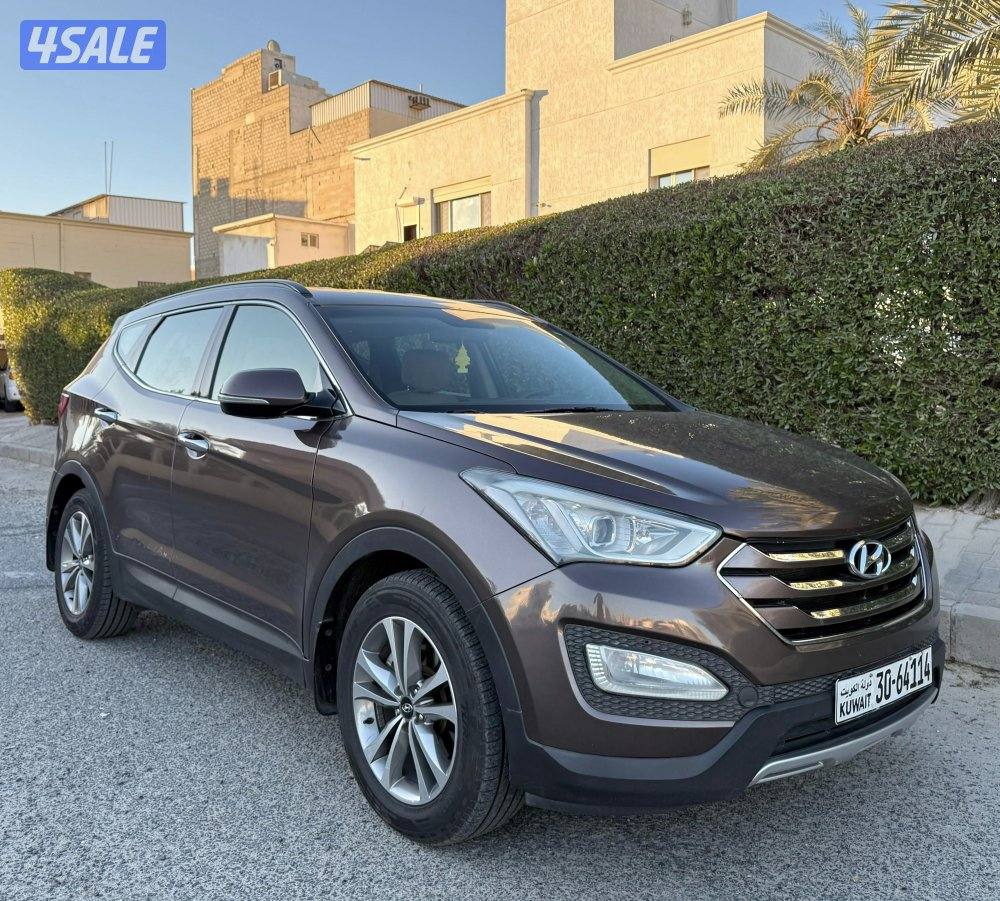 بحالة ممتازة جدا جيب هيونداي سنتافي 2015 ماشي 110 الف 7 كراسي فحص1