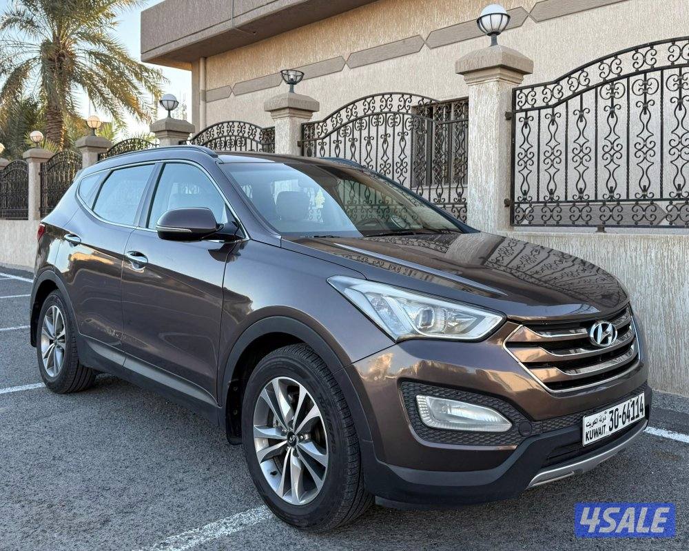 بحالة ممتازة جدا جيب هيونداي سنتافي 2015 ماشي 110 الف 7 كراسي فحص5