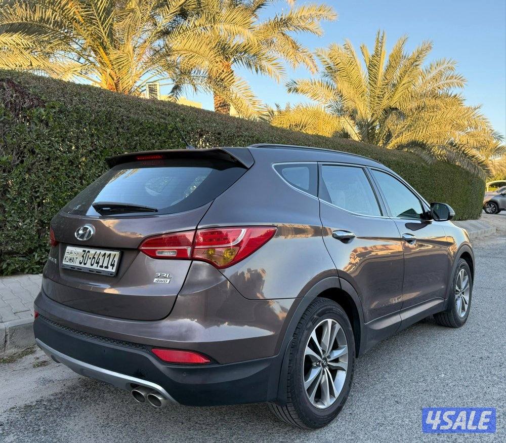 بحالة ممتازة جدا جيب هيونداي سنتافي 2015 ماشي 110 الف 7 كراسي فحص8