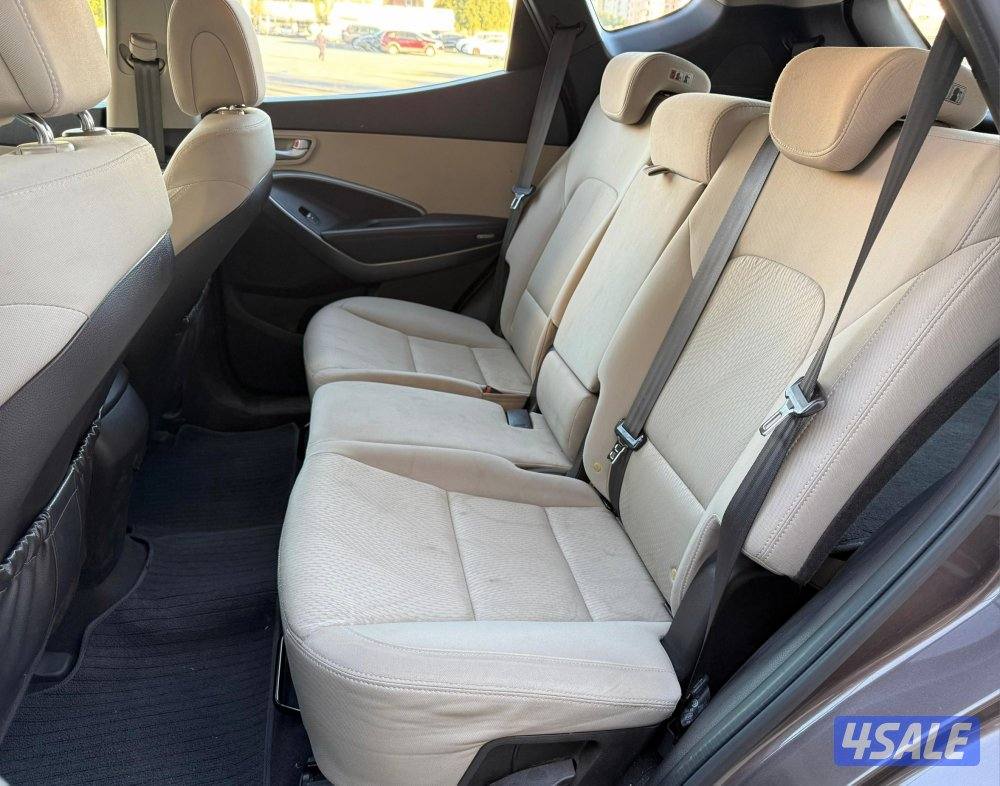 بحالة ممتازة جدا جيب هيونداي سنتافي 2015 ماشي 110 الف 7 كراسي فحص14