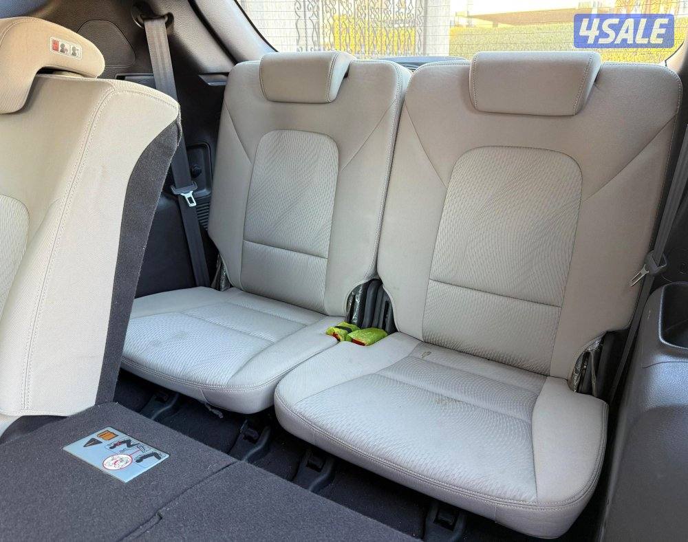 بحالة ممتازة جدا جيب هيونداي سنتافي 2015 ماشي 110 الف 7 كراسي فحص15