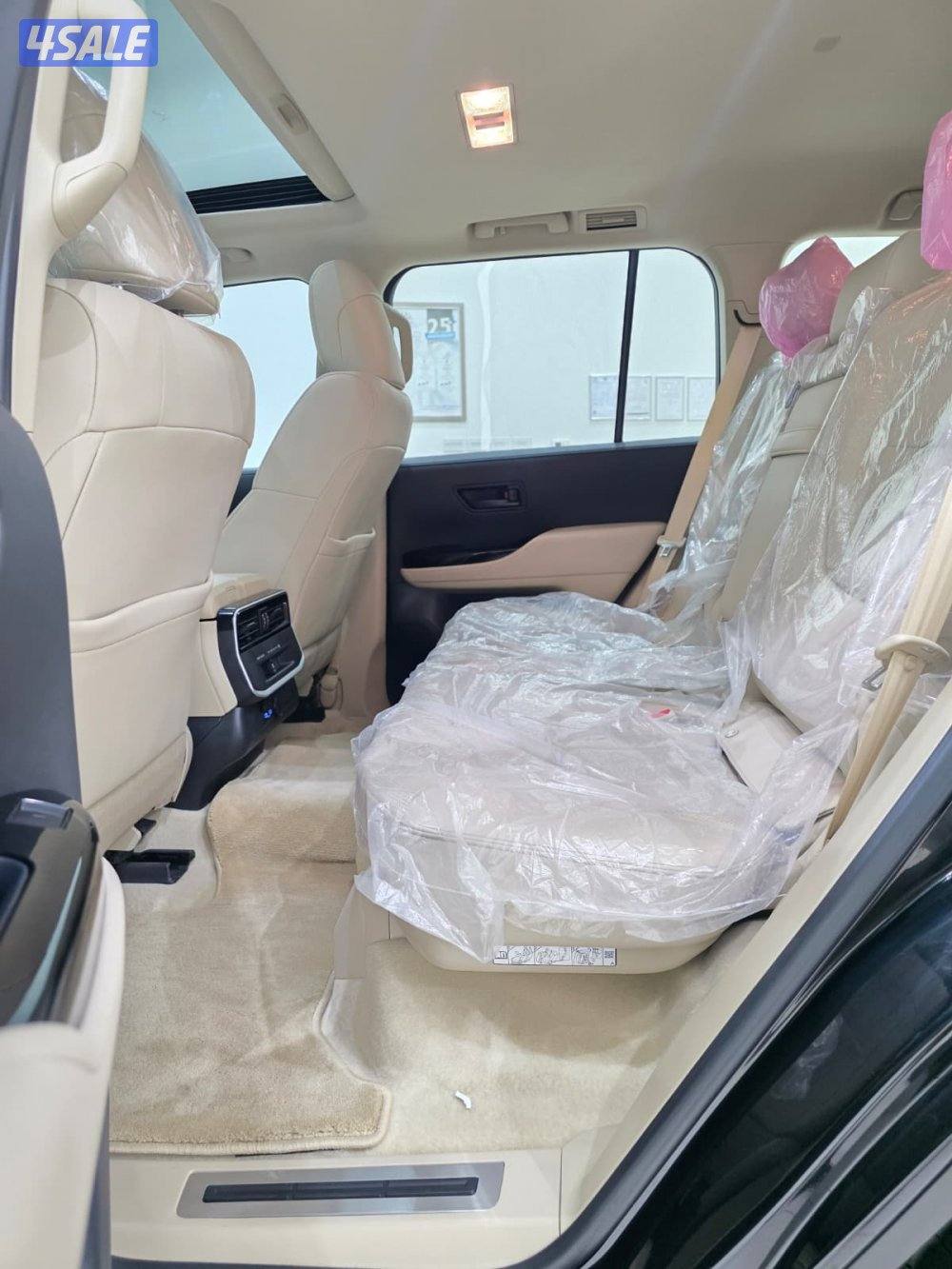 للبيع تويوتا لاندكروس GXR 4K بدون تيربو موديل 20255